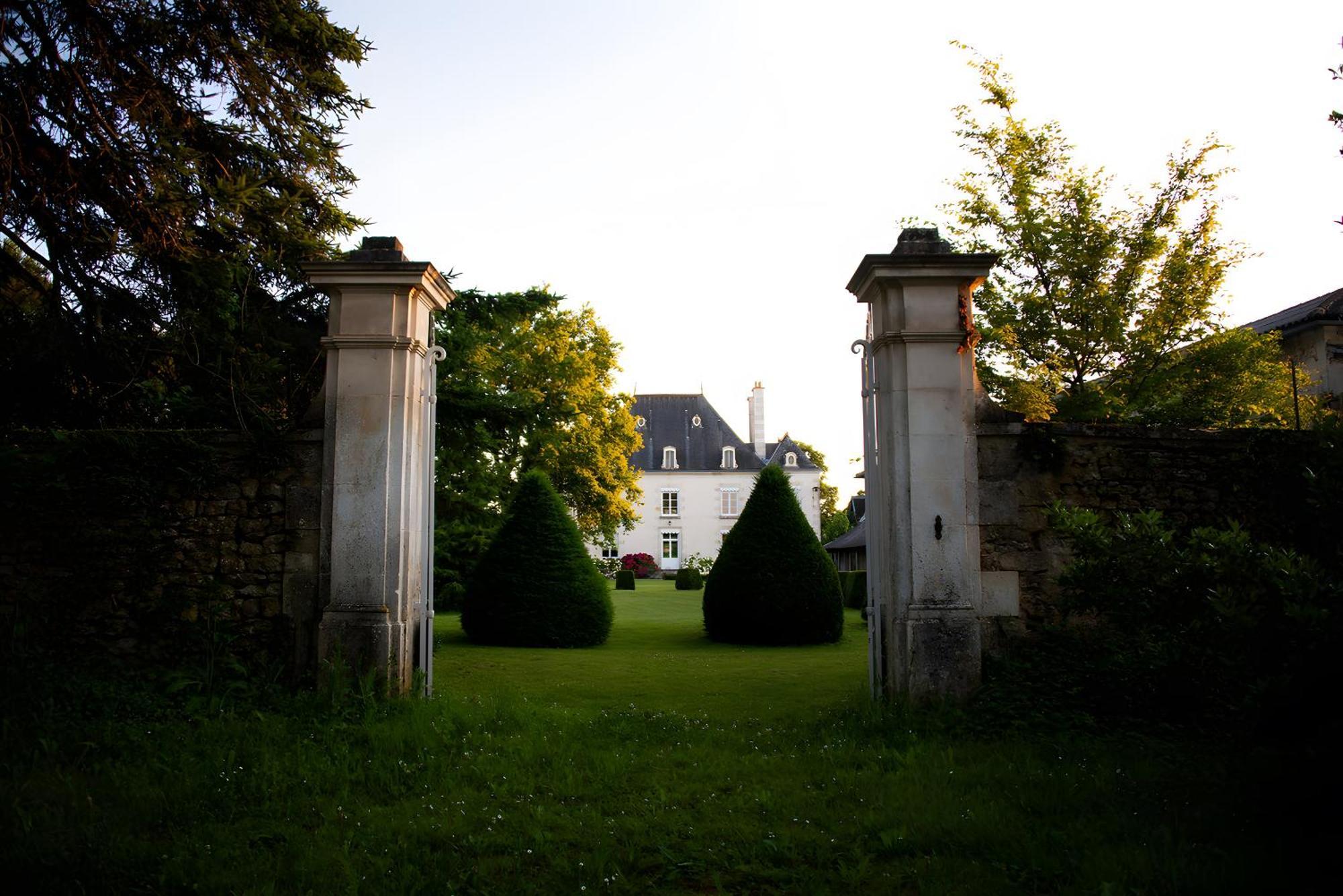 Bed and Breakfast Domaine De La Briouse Sanxay Exteriér fotografie