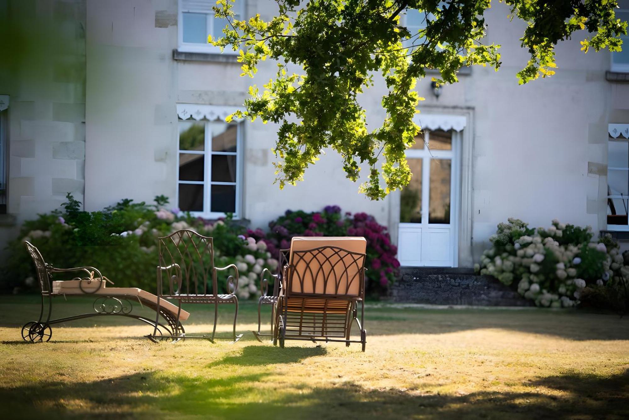 Bed and Breakfast Domaine De La Briouse Sanxay Exteriér fotografie